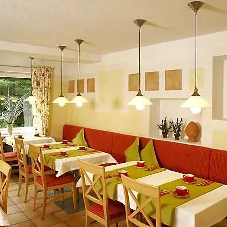 فندق Rossmayer